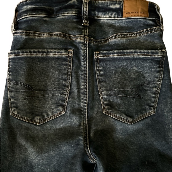 Woman’s distressed American 🇺🇸 Eagle 🦅 high waisted skinny jeans 👖 - Picture 5 of 7